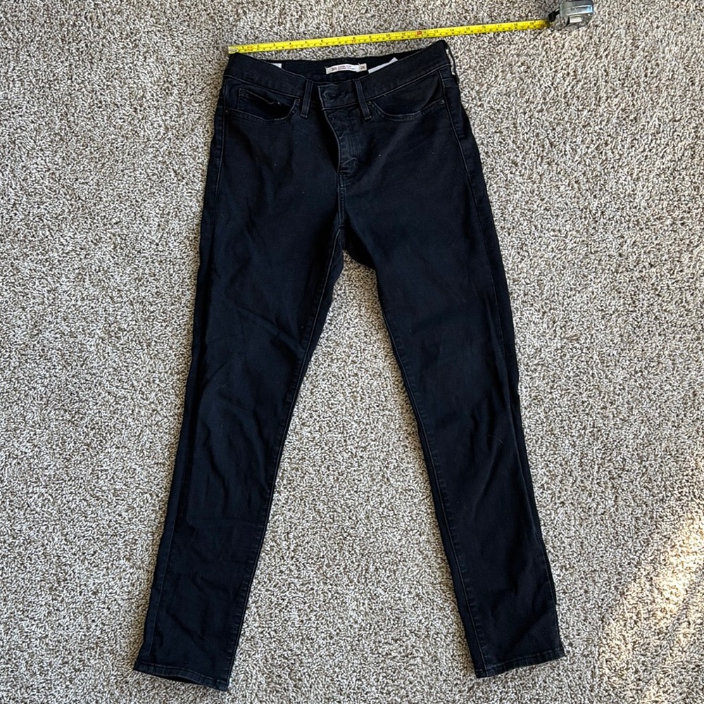Levi’s Shaping Skinny 311